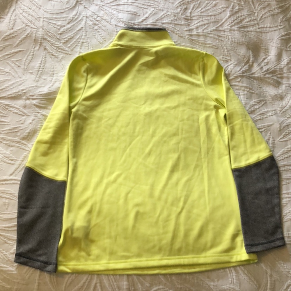 Running pullover - Picture 2 of 5